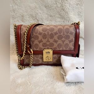 Coach Hutton Shoulder Bag In Signature Canvas
